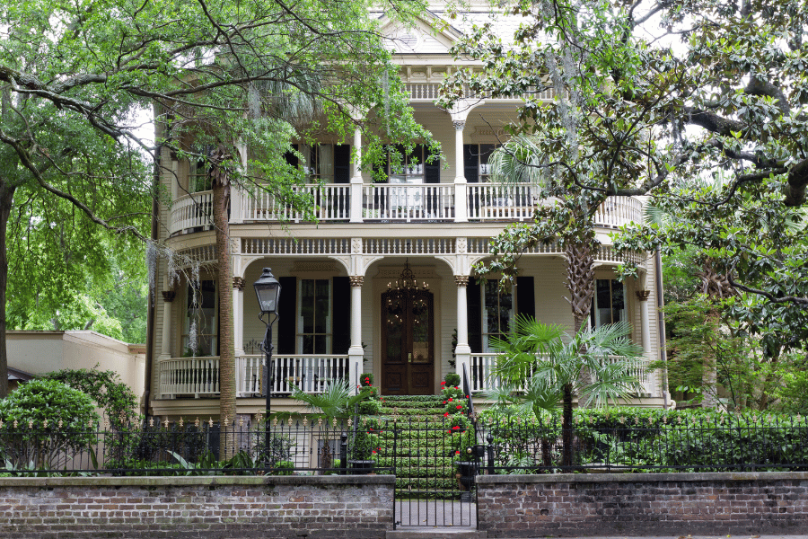 10 Pros and Cons of Buying a Historic Home