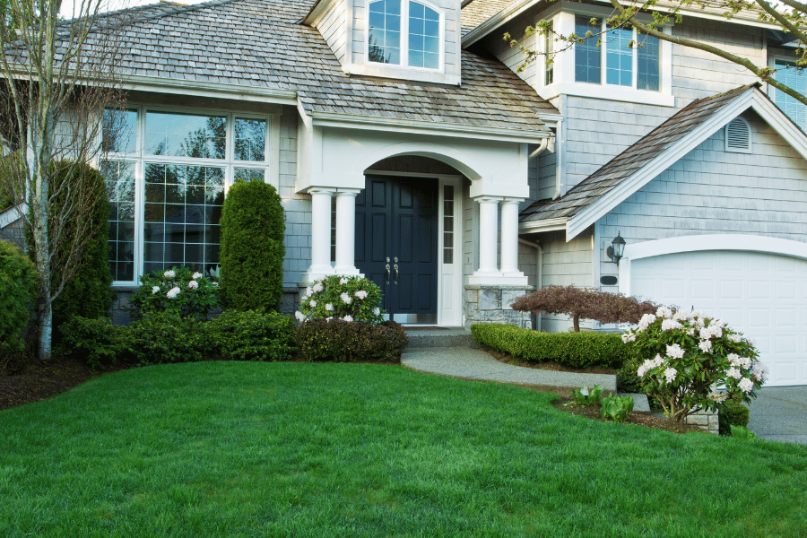 10 Best Landscaping Tips To Help You Sell Your Home Fast