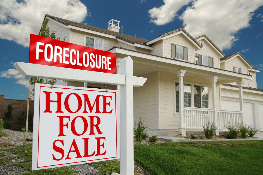 7 Things To Know About Buying a Foreclosed Home