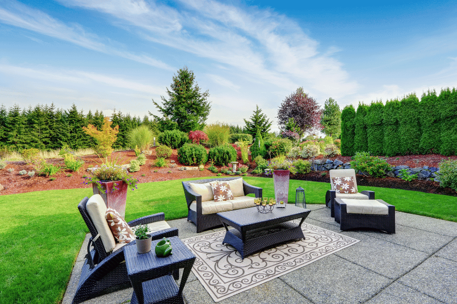 Prepare your backyard for real estate photography