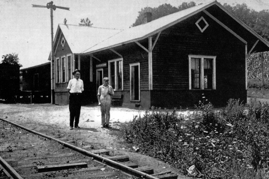 black and white photo of the original franklin depot