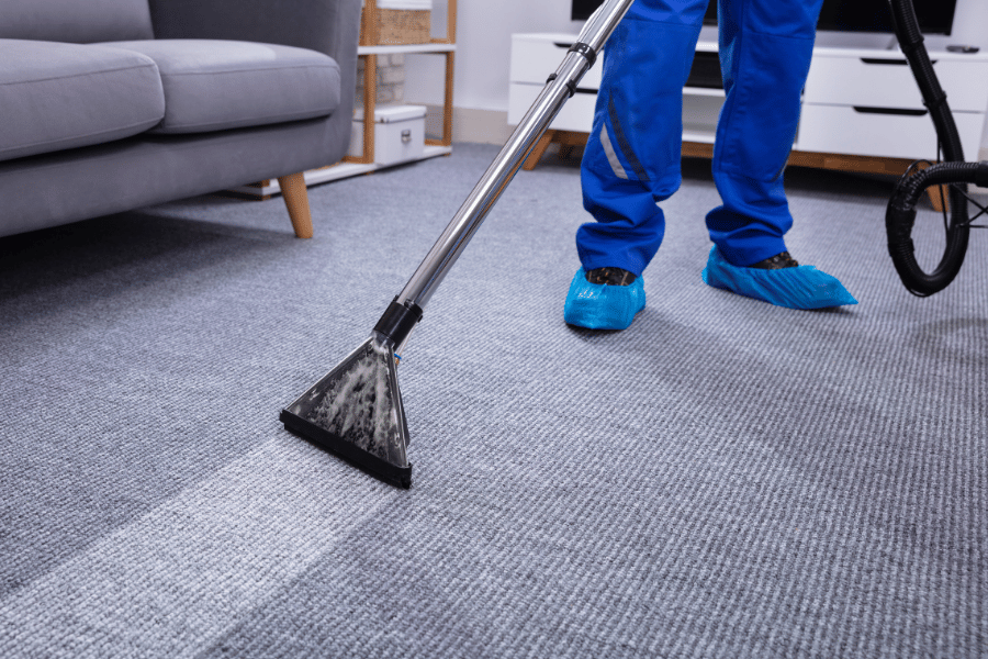 Proper carpet cleaning service in living room