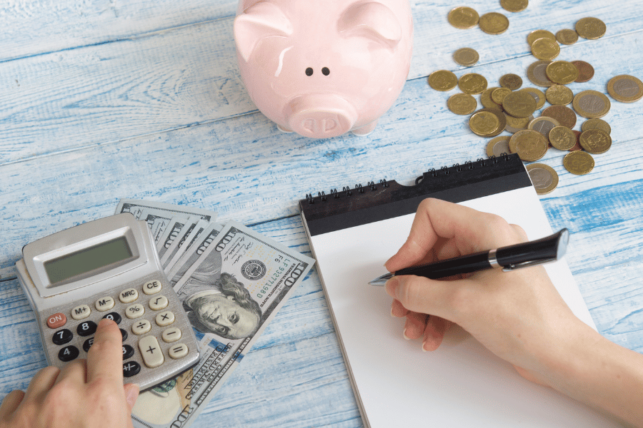 Budgeting and saving money to buy a house