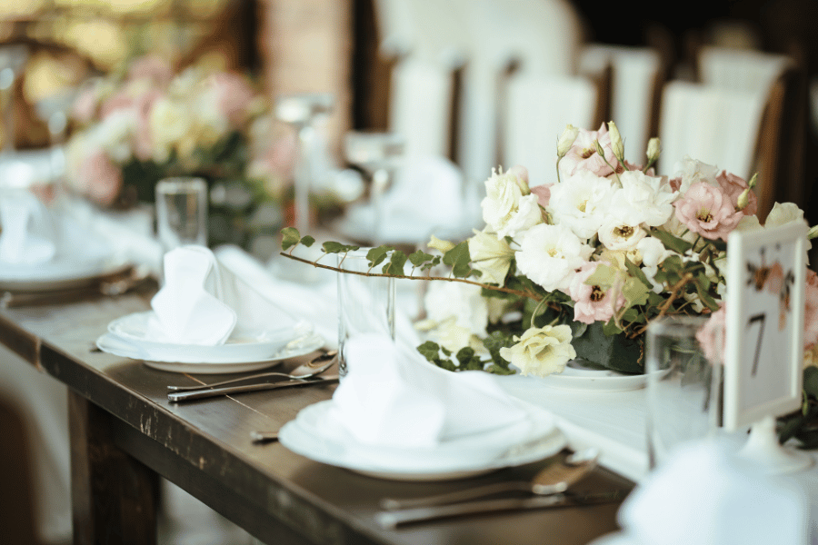 beautiful floral centerpieces for a wedding 